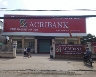 Thi công ốp mặt dựng alu bảng hiệu ngân hàng Agribank